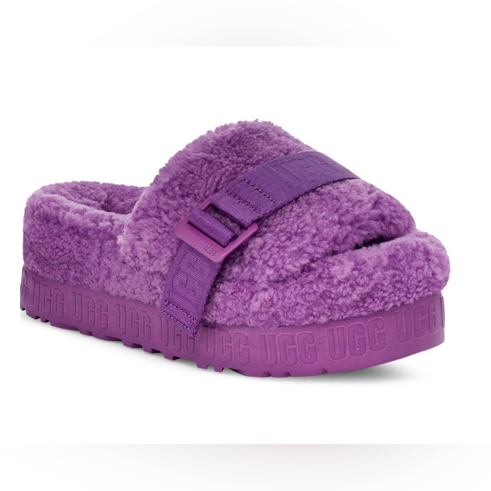 UGG Fluffita Platform Slipper Slides purple sky Size 6 but fits a 7 too